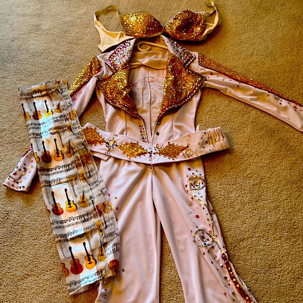 Elvis costume